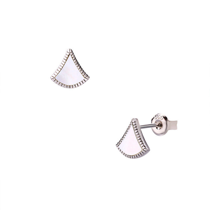 Simple Personality Small Skirt White Shell Earrings Women