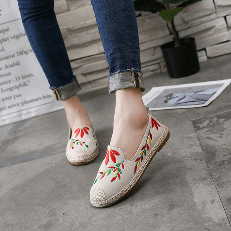 Women Casual Embroidered Flower Cloth Flat Loafers