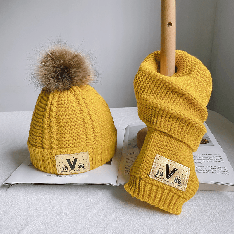 Children'S Hat and Scarf Two-Piece Autumn and Winter