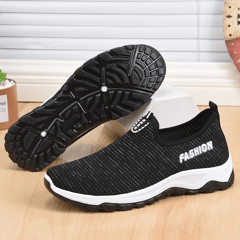 Men Fabric Breathable Soft Bottom Lightweight Slip on Comfy Casual Sports Shoes