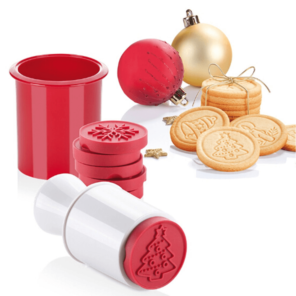 6Pcs Christmas Cookie Stamp Biscuit Mold Cookie Plunger Cutter DIY Baking Mold