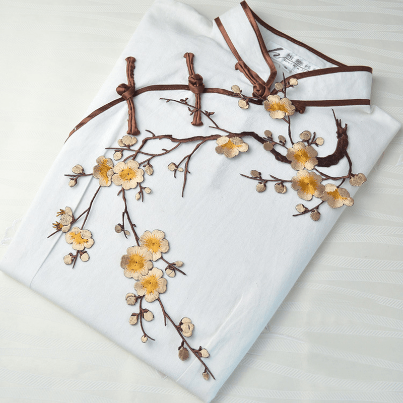 Plum Blossom Flower Applique Clothing Embroidery Patch Fabric Sticker Iron on Patch Sewing Repair - MRSLM