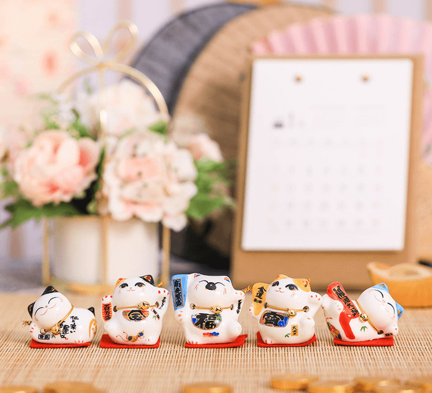 Small Lucky Cat Ceramic Car Interior Handicraft Ornaments