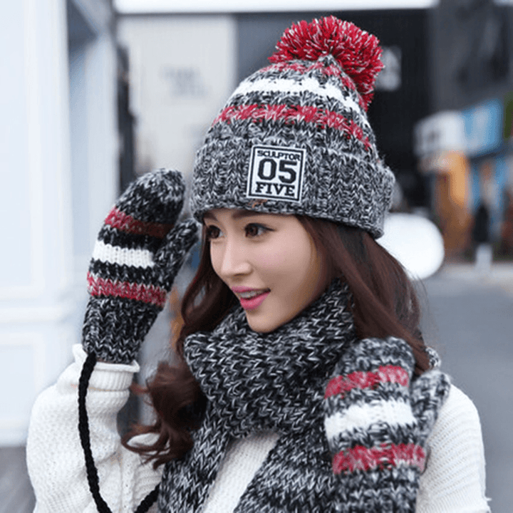 Women'S Chic Full Handmade Knitting Three-Piece Set Warm Thickened Christmas Knit Hat Scarf Gloves