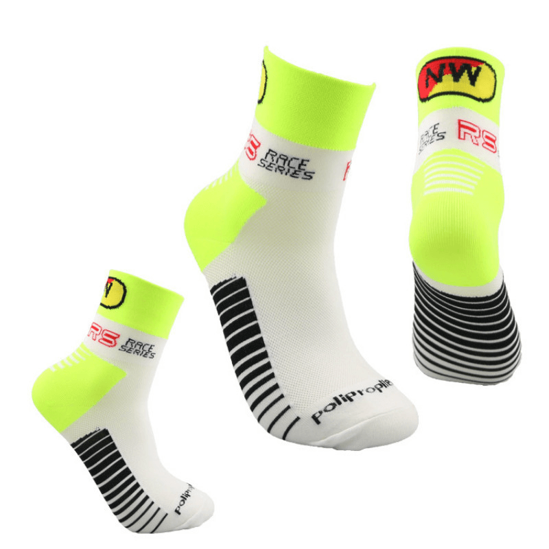 Professional Competition Cycling Socks Quick Drying and Perspiration