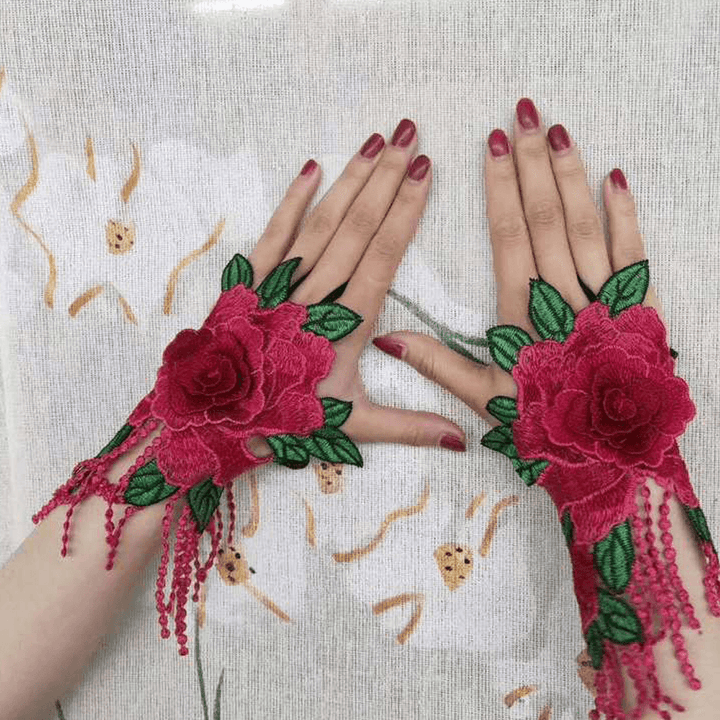 Women Ethnic Embroidery Hallow Wristband Fashion Floral Half Cover Finger Tassel Gloves