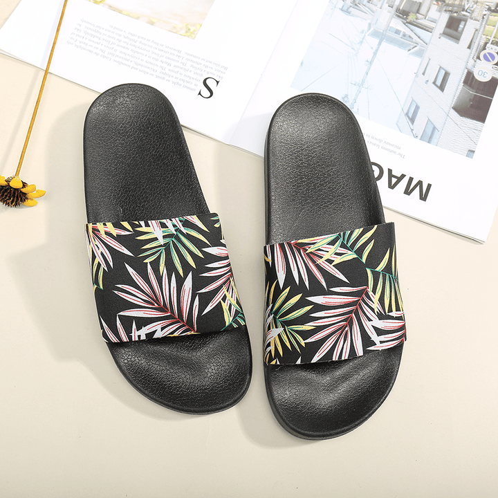 Women Maple Leaf Pattern Soft Sole Flat Slippers