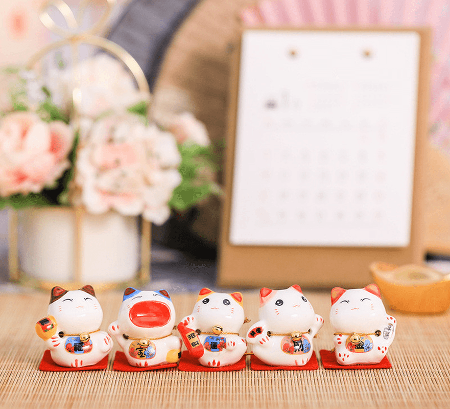 Small Lucky Cat Ceramic Car Interior Handicraft Ornaments