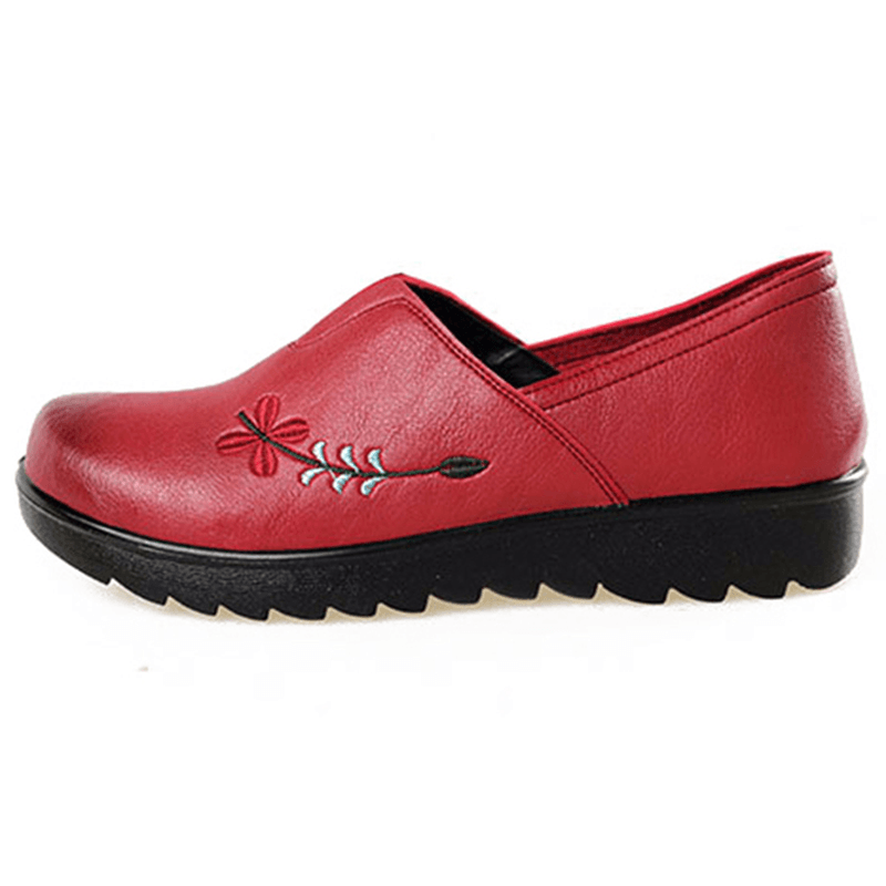 Embroidery Soft Sole Casual Shoe Comfy Slip on Flat Loafers for Women