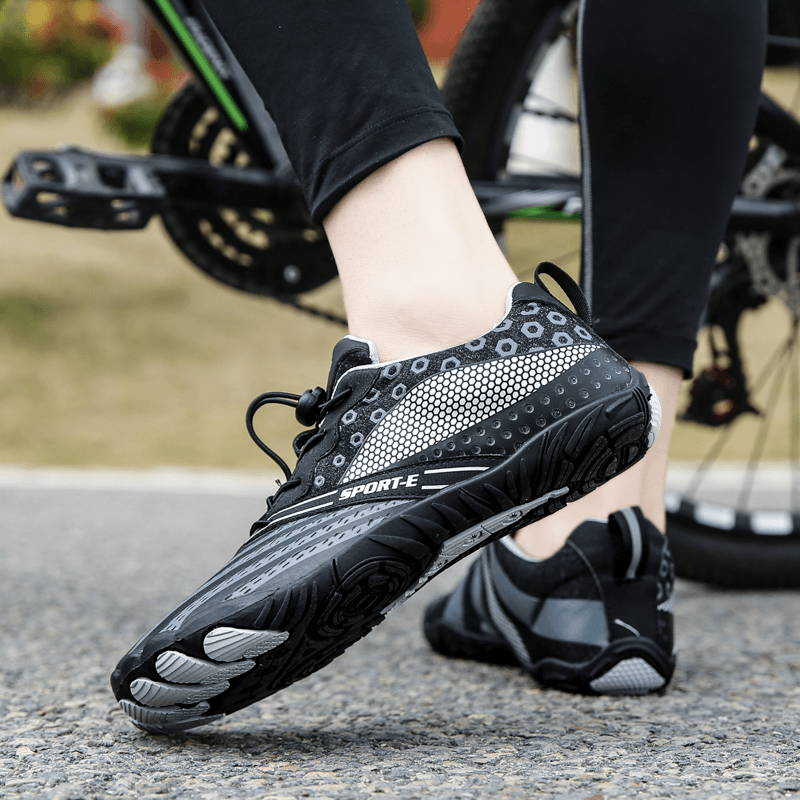 Men Breathable Slip Resistant Soft Wading Riding Sports Shoes