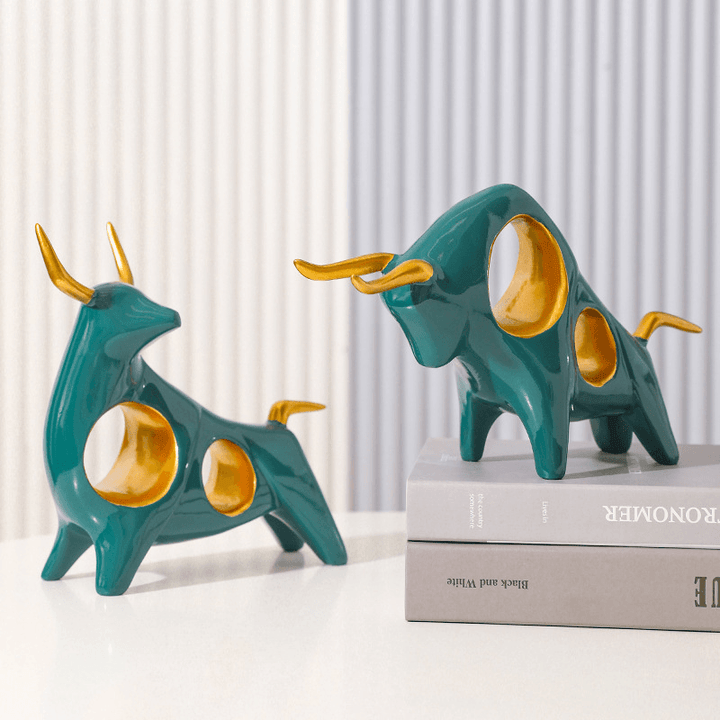 Desktop Decorations Are Lucky and Bullish Ornaments