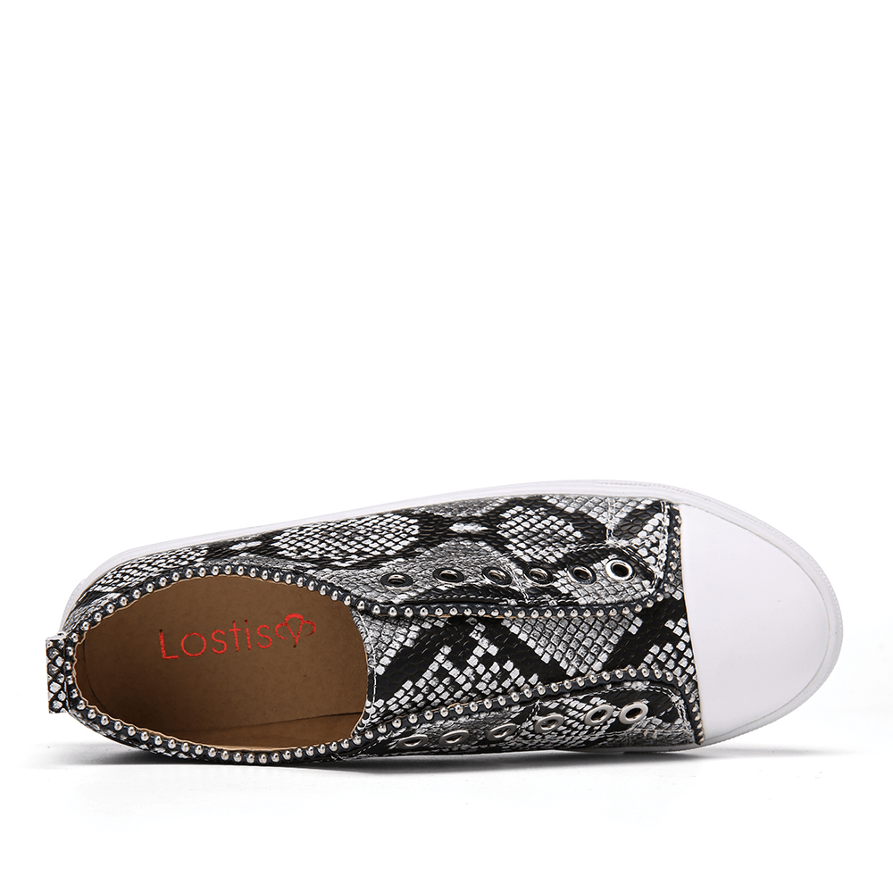 LOSTISY Women Soild Color Studded Slip on Comfy Flats