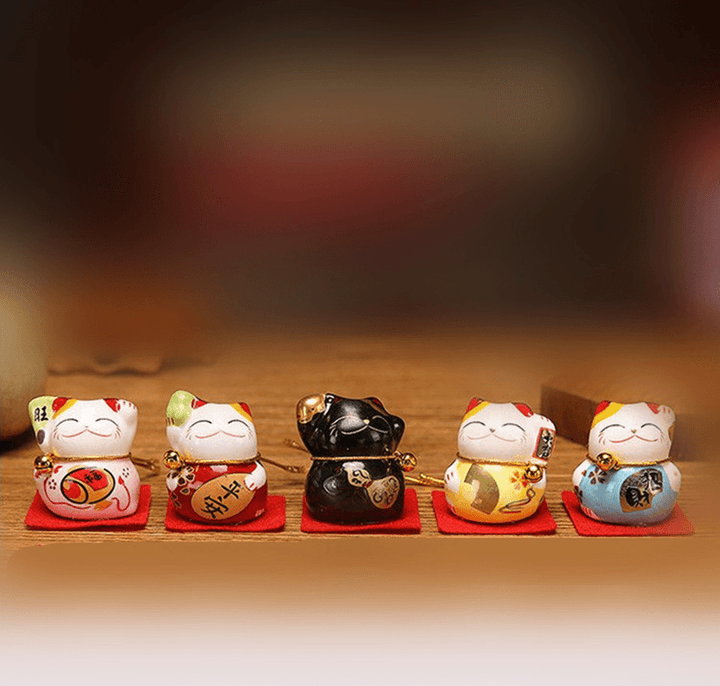 Small Lucky Cat Ceramic Car Interior Handicraft Ornaments