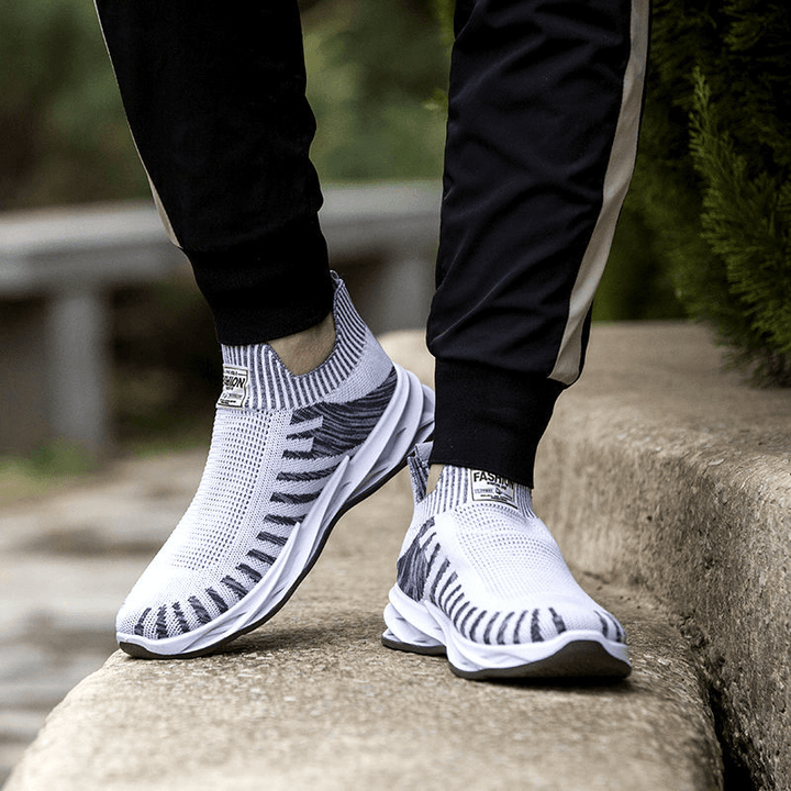 Men Summer Autumn Hollow Breathable Stripe Upper Soft Sole Non Slip Comfy Flying Weaving Sport Shoes