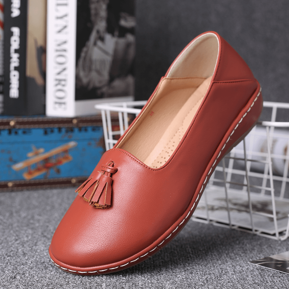 LOSTISY Women Tassel Solid Color Casual Casal Comfy Flats