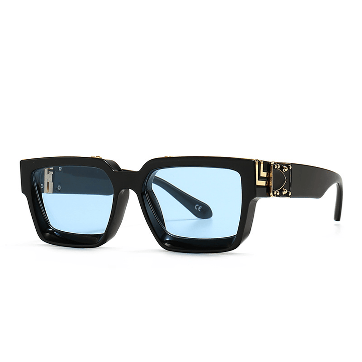 Retro Model Catwalk Cloud Print Sunglasses