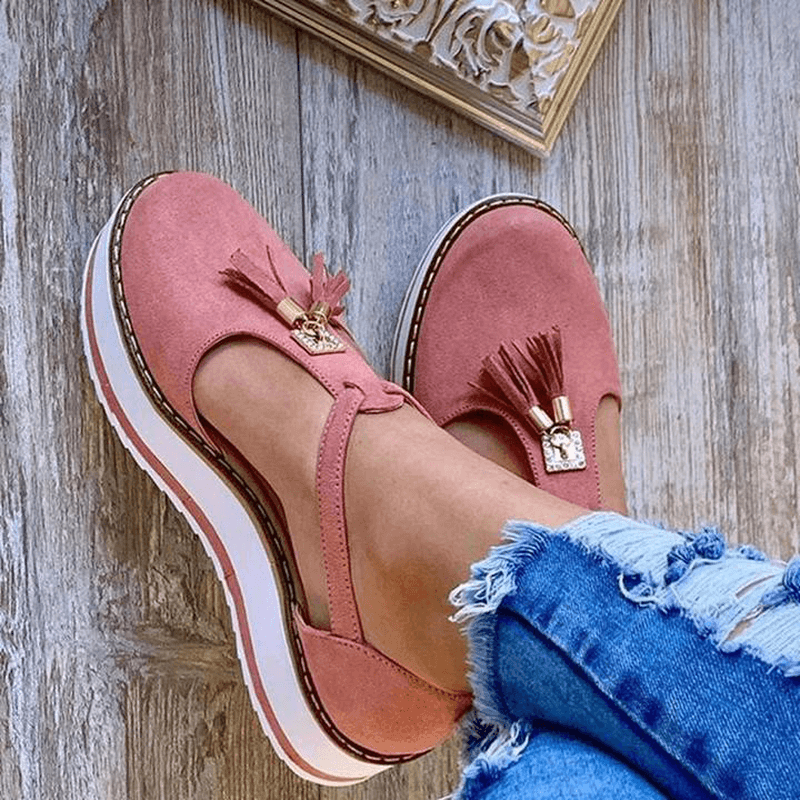 Women Tassel Decoration Cutout round Toe Comfy Flats