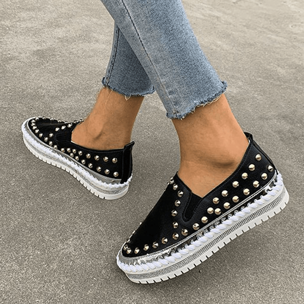 Women Stylish Rivet Solid Comfy Lining Soft Bottom Flat Casual Loafers Shoes