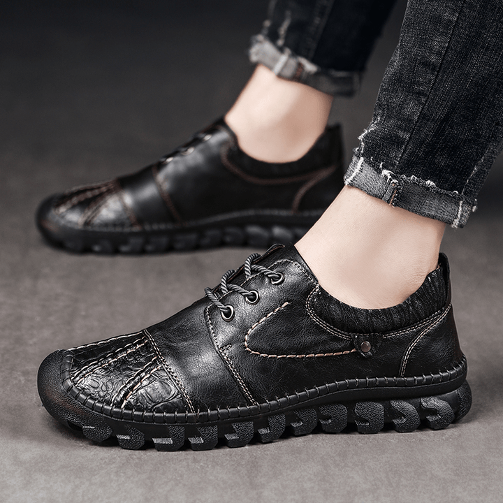 Men Genuine Leather Toe-Protected Breathable Soft Lightweight Lace-Up Tooling Shoes Hand Stitching Shoes