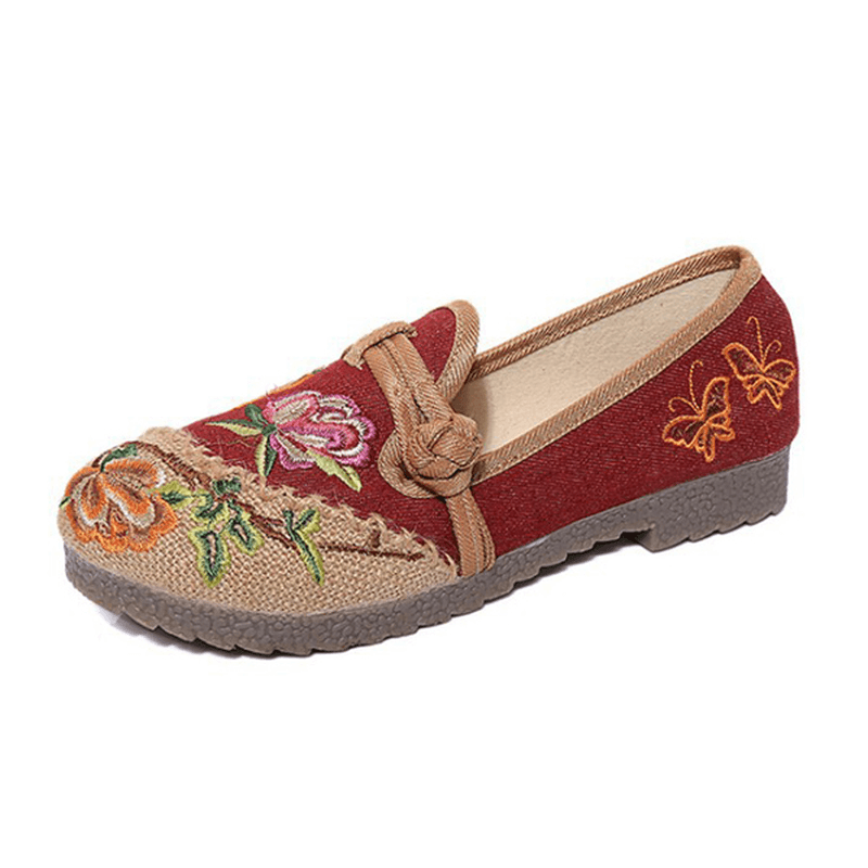 Chinese Flower Embroidered Retro Slip on Flat round Toe Shoes