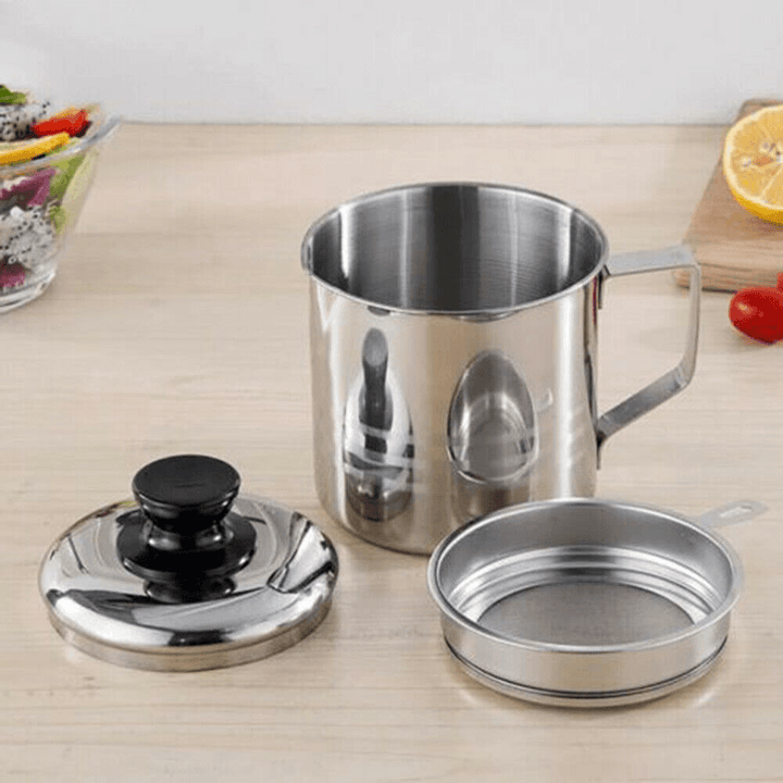 1.3L / 1.8L Stainless Steel Oil Filter Dripping Container Grease Strainer Pot Oil Strainer Kitchen Restaurant Oil Dispenser