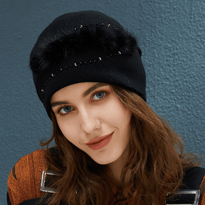 Women Outdoor Winter Thicken Ski Beanie Cap Earmuffs Flexible Knit Hat