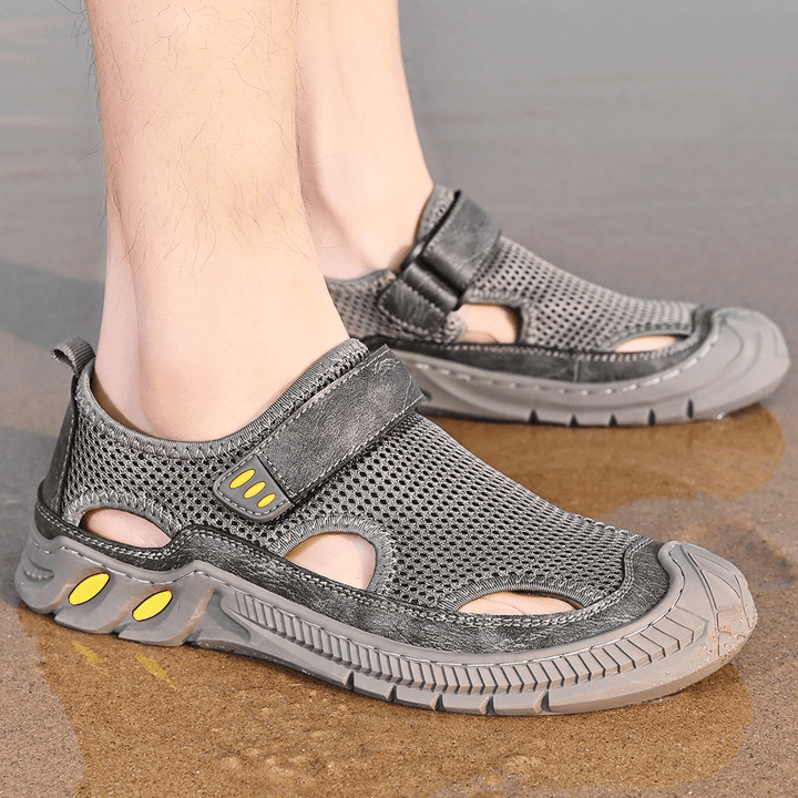 Men Mesh Casual Breathable Lightweight Closed Toe Non-Slip Soft Outdoor Sports Sandals