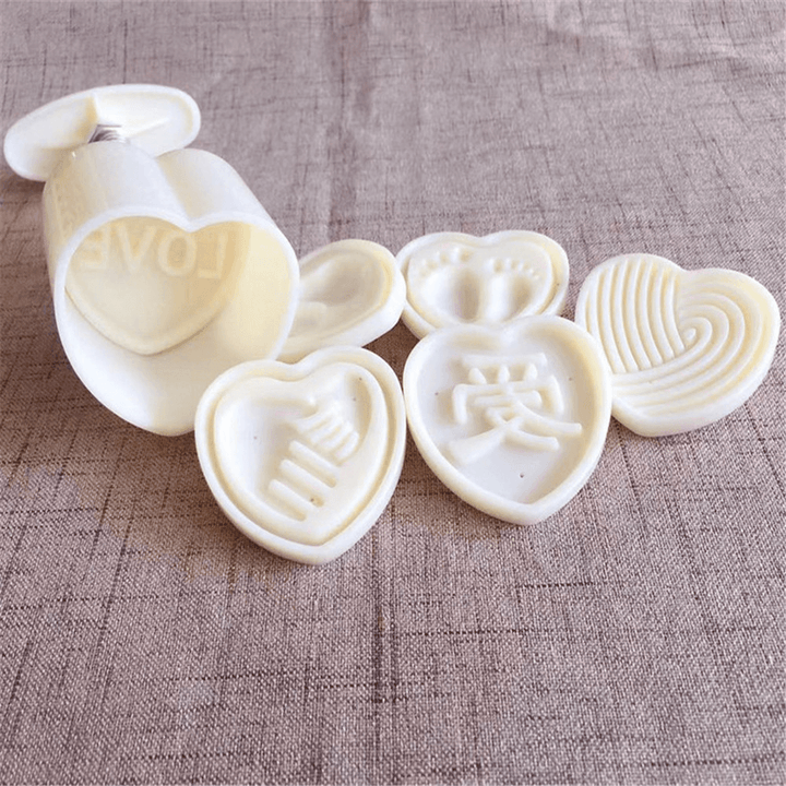 Heart Stamps Moon Cake Mould 3D DIY Mooncake Mold Mid-Autumn Festival Baking Accessories