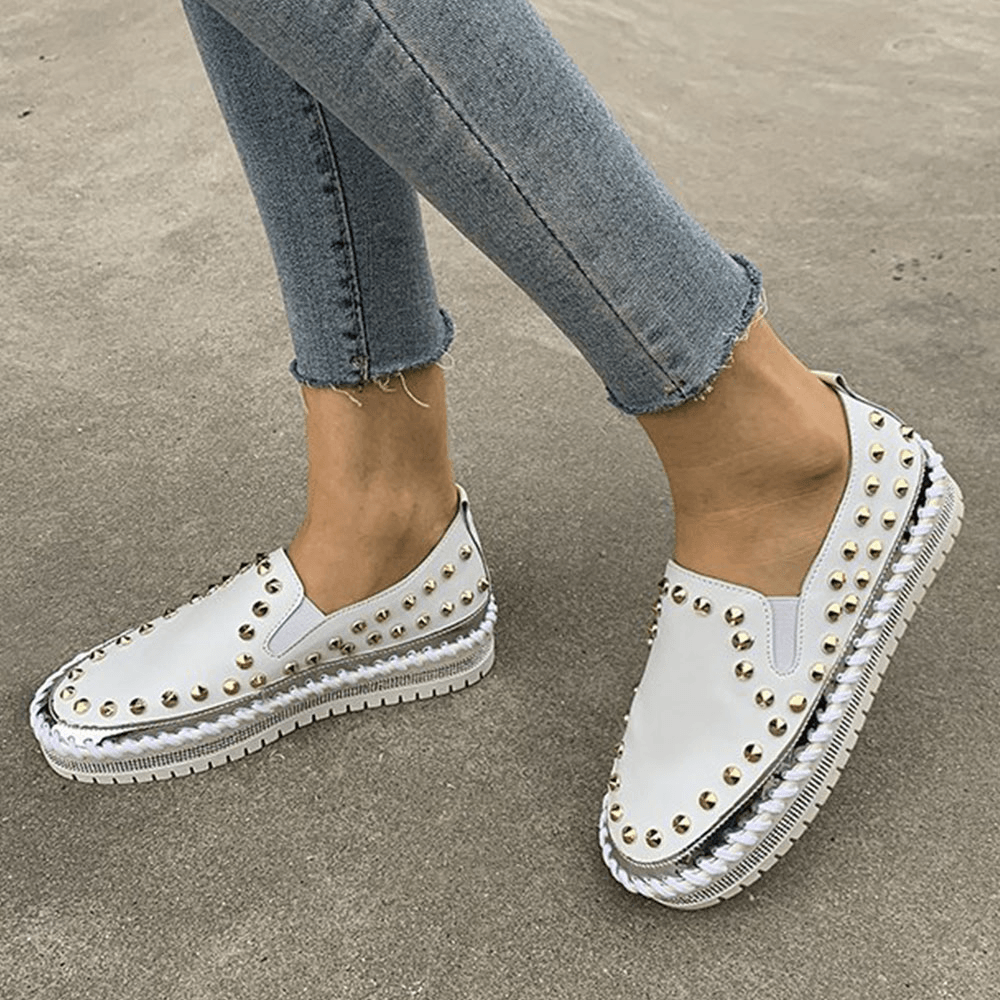 Women Stylish Rivet Solid Comfy Lining Soft Bottom Flat Casual Loafers Shoes