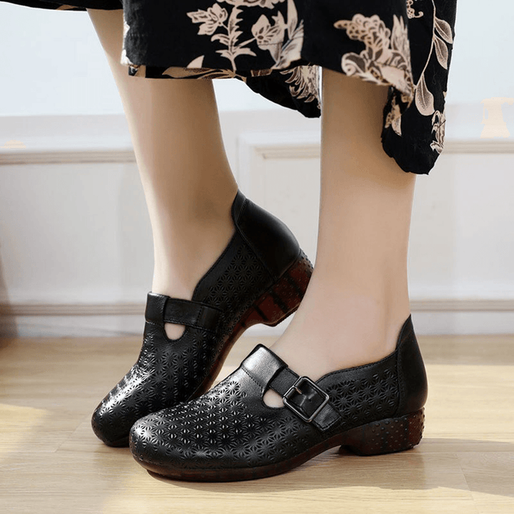 Women Comfy Soft Breathable Hollow Wearable Buckle Casual Leather Loafers