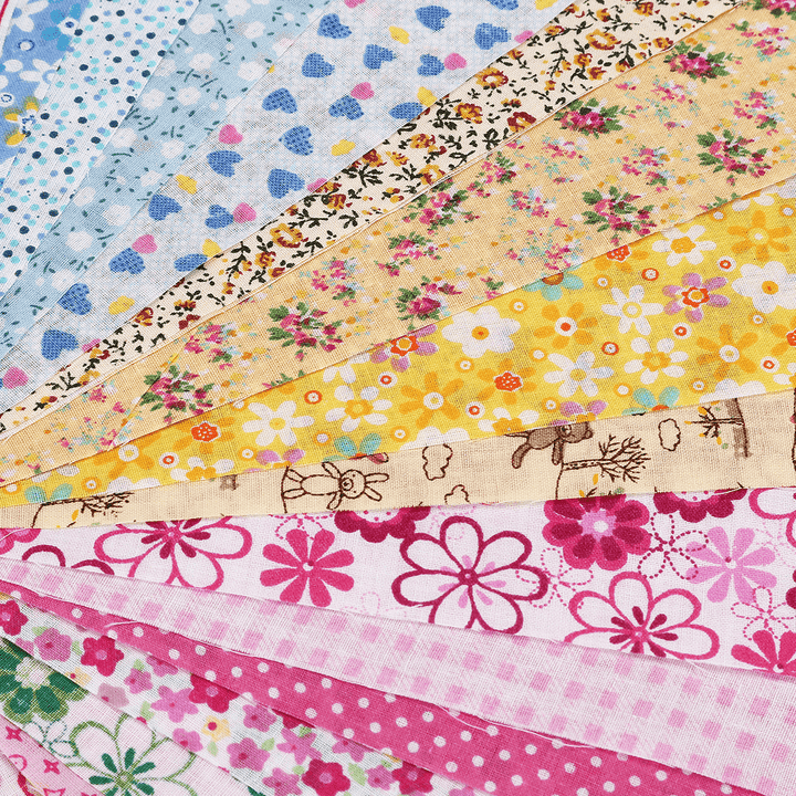 50PCS DIY Assorted Pre-Cut Square Bundle Charm Cotton Floral Quilt Fabric Patchwork