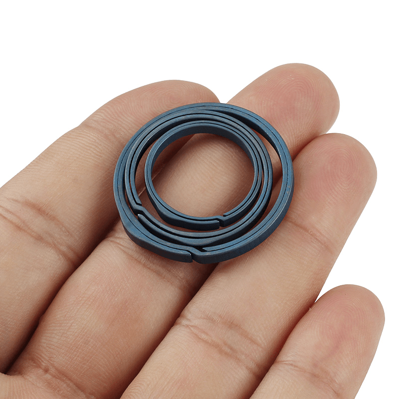 26/33Mm TC4 Titanium EDC Keychain Ring Camping Hiking Hanging Ring Tool