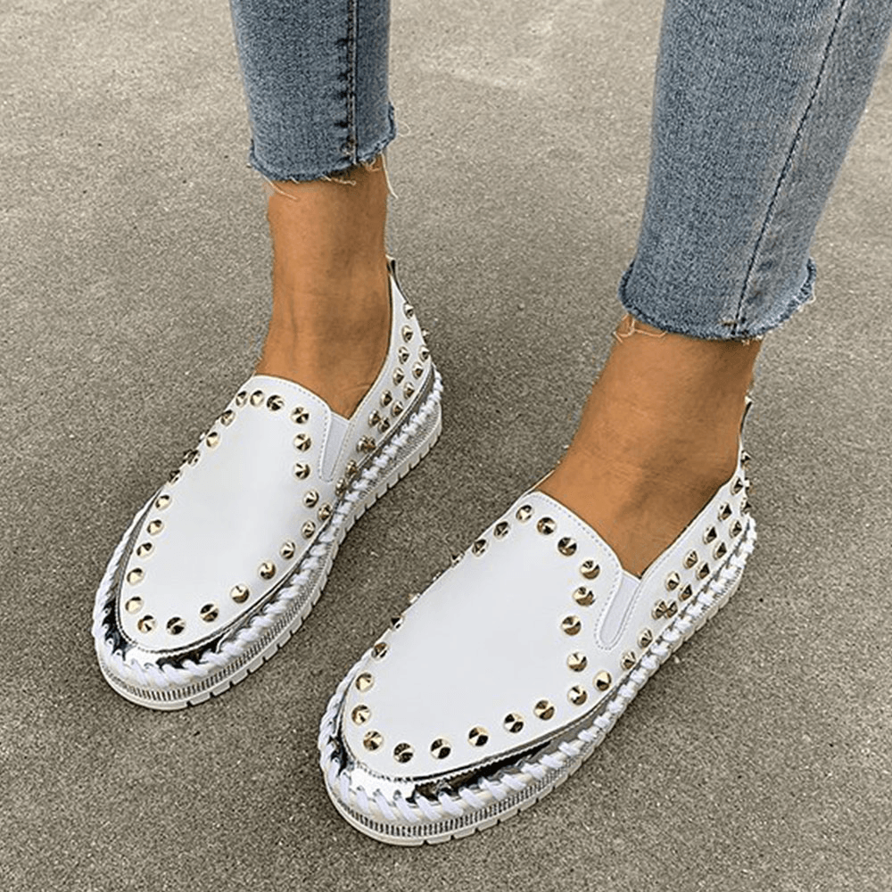 Women Stylish Rivet Solid Comfy Lining Soft Bottom Flat Casual Loafers Shoes