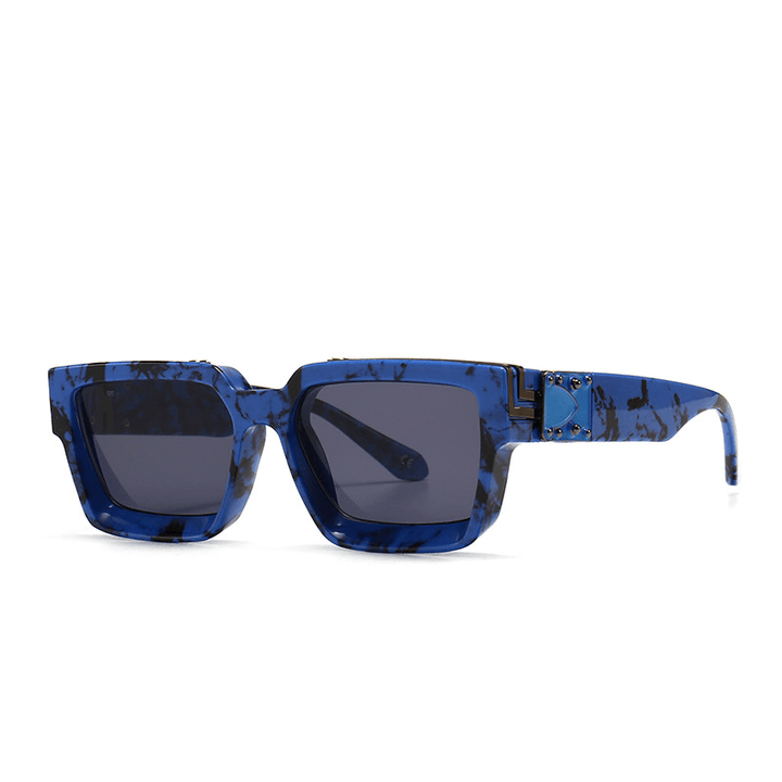 Retro Model Catwalk Cloud Print Sunglasses