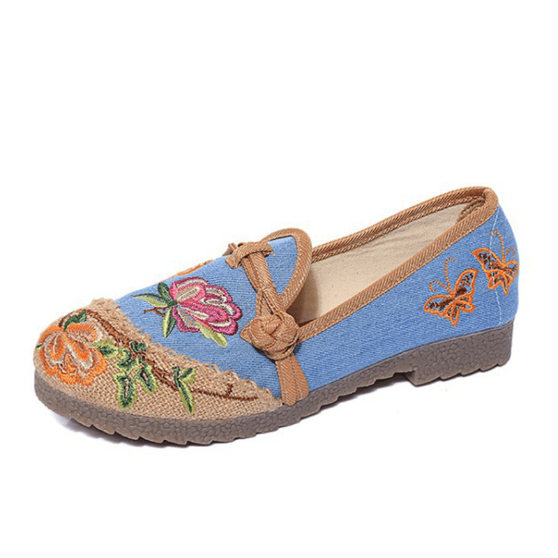 Chinese Flower Embroidered Retro Slip on Flat round Toe Shoes