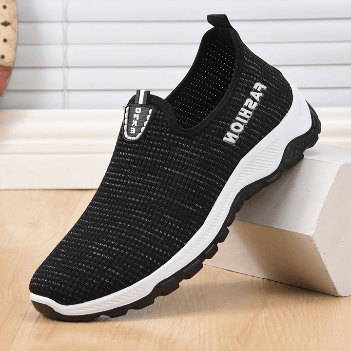 Men Fabric Breathable Soft Bottom Lightweight Slip on Comfy Casual Sports Shoes