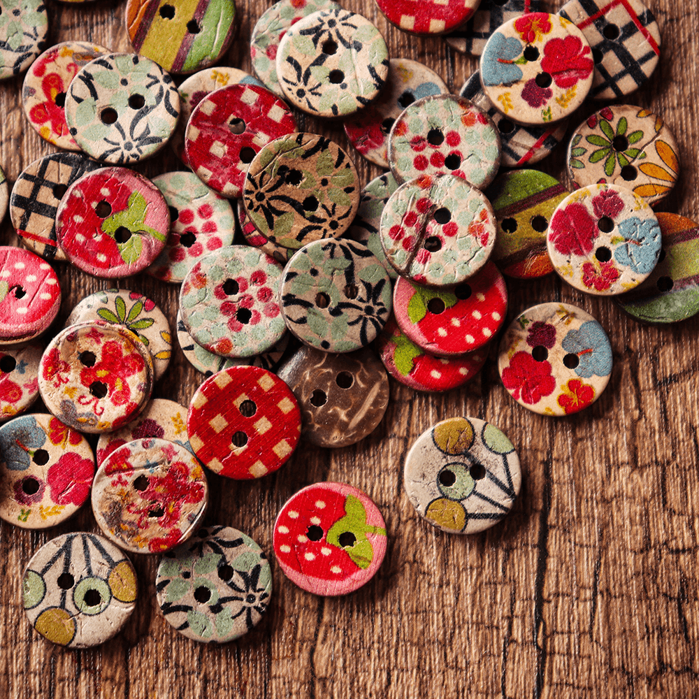 100 PCS round Pattern Wooden Button Mixed 2 Hole Natural Sewing Children Handmade Clothes Buttons