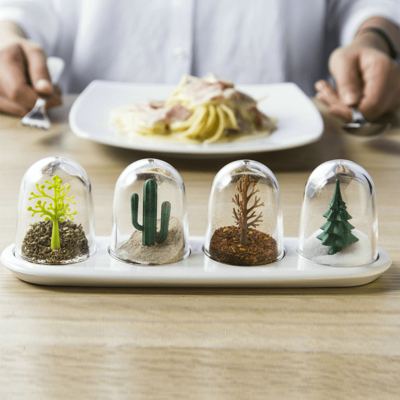 4 PCS/ Set Seasoning Shaker Bottle Four Seasons Plant Creative Animals Flavouring Bottle Salt Sugar Pepper Shaker Cooking Tools Kitchen Organizer