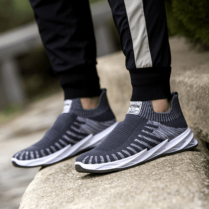 Men Summer Autumn Hollow Breathable Stripe Upper Soft Sole Non Slip Comfy Flying Weaving Sport Shoes