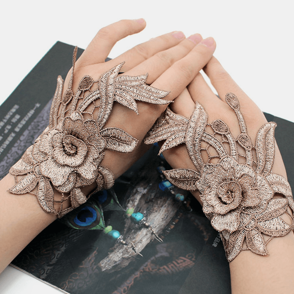 Women Floral Wristband Decorated with Ethnic Embroidered Gloves Wristband