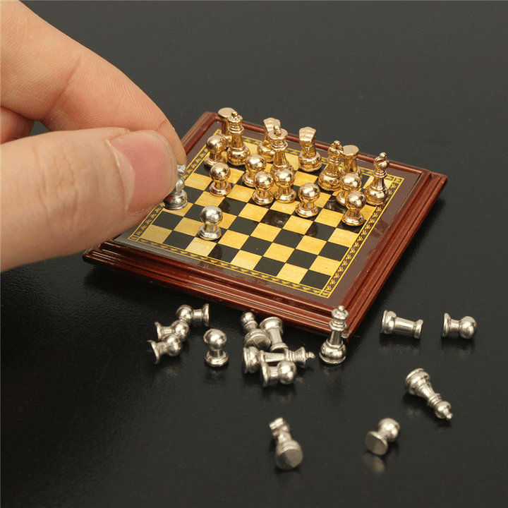 1:12 Scale Dollhouse Miniature Metal Chess Set Board Toys Home Room Ornaments