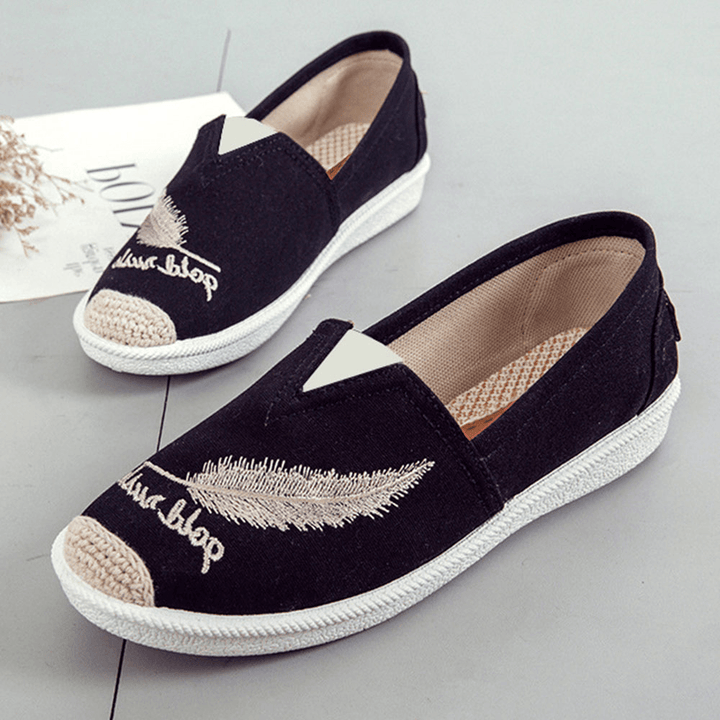 Women Pattern Embroidery Comfy Slip on Casual Canvas Flat Shoes