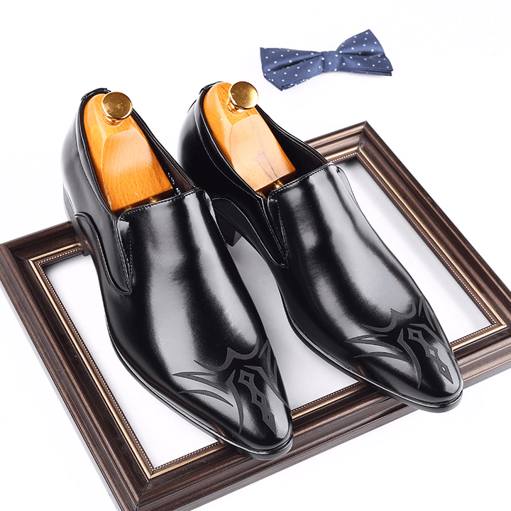 Men Leather Breathable Pointy Toe Soft Sole Slip on Business Casual Dress Shoes