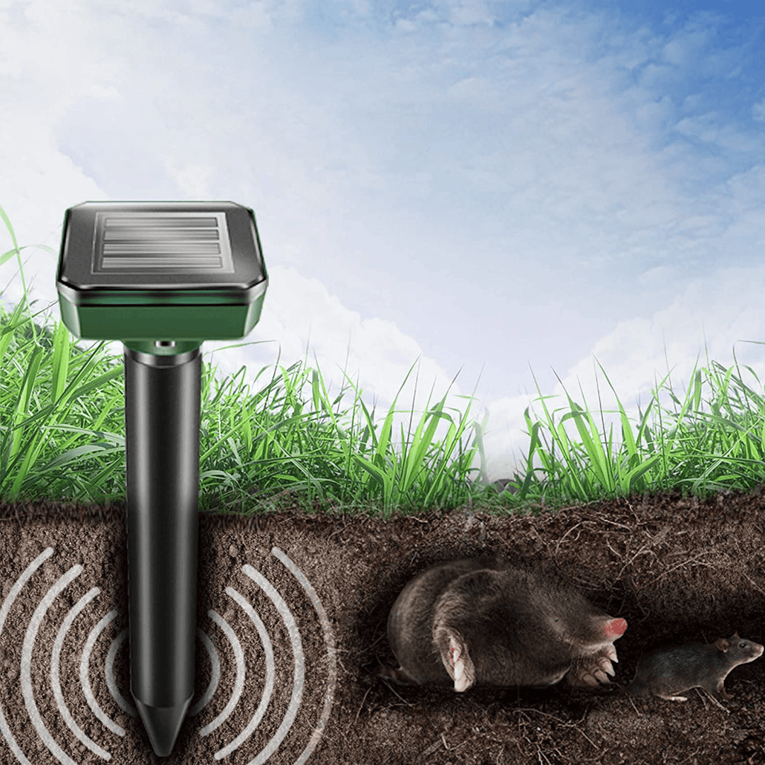 2/4 PCS Ultrasonic Animal Repellent Solar Powered Waterproof Snake Mouse Cat Pest Repellent T Animal Rejector Pest Control