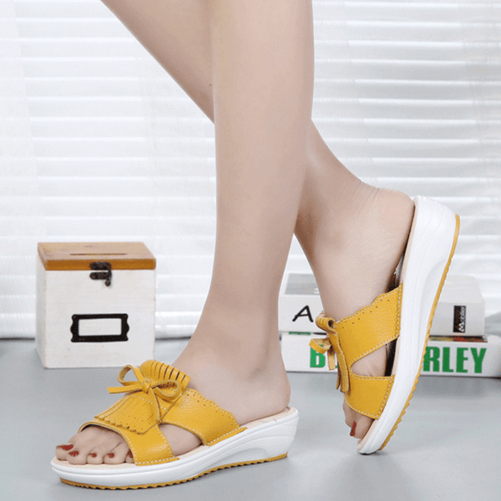 Women Slip on Causal Shoe Leather Tassel Flat Sandals