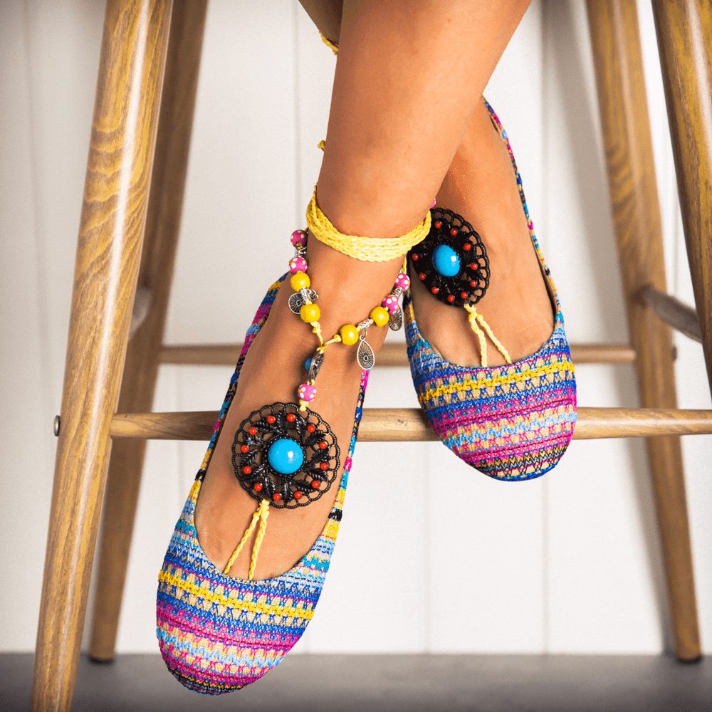 LOSTISY Beaded Chain Rainbow Stripe Cloth Bohemia Casual Flat Shoes