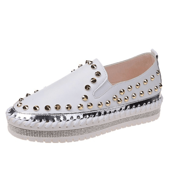 Women Stylish Rivet Solid Comfy Lining Soft Bottom Flat Casual Loafers Shoes