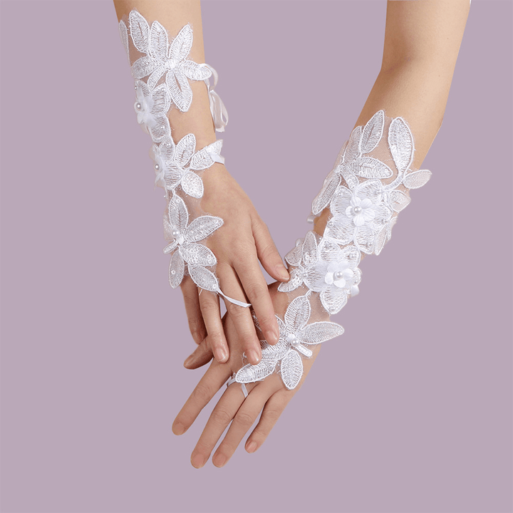 Women Mid-Length Lace Flowers Bandage Decorative Breathable Split Finger Gloves Sun Protection Sleeves