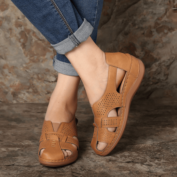 Women Elastic Band Hollow Out Breathable Casual Flats