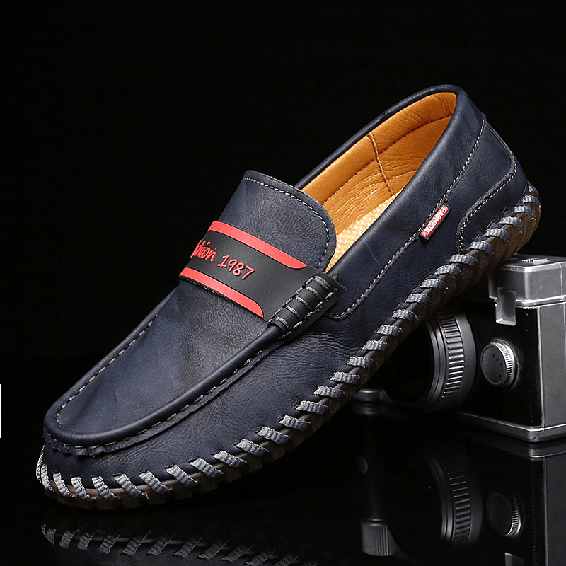 Men Cowhide Leather Breathable Hand Stitching Soft Sole Comfy Slip on Casual Shoes